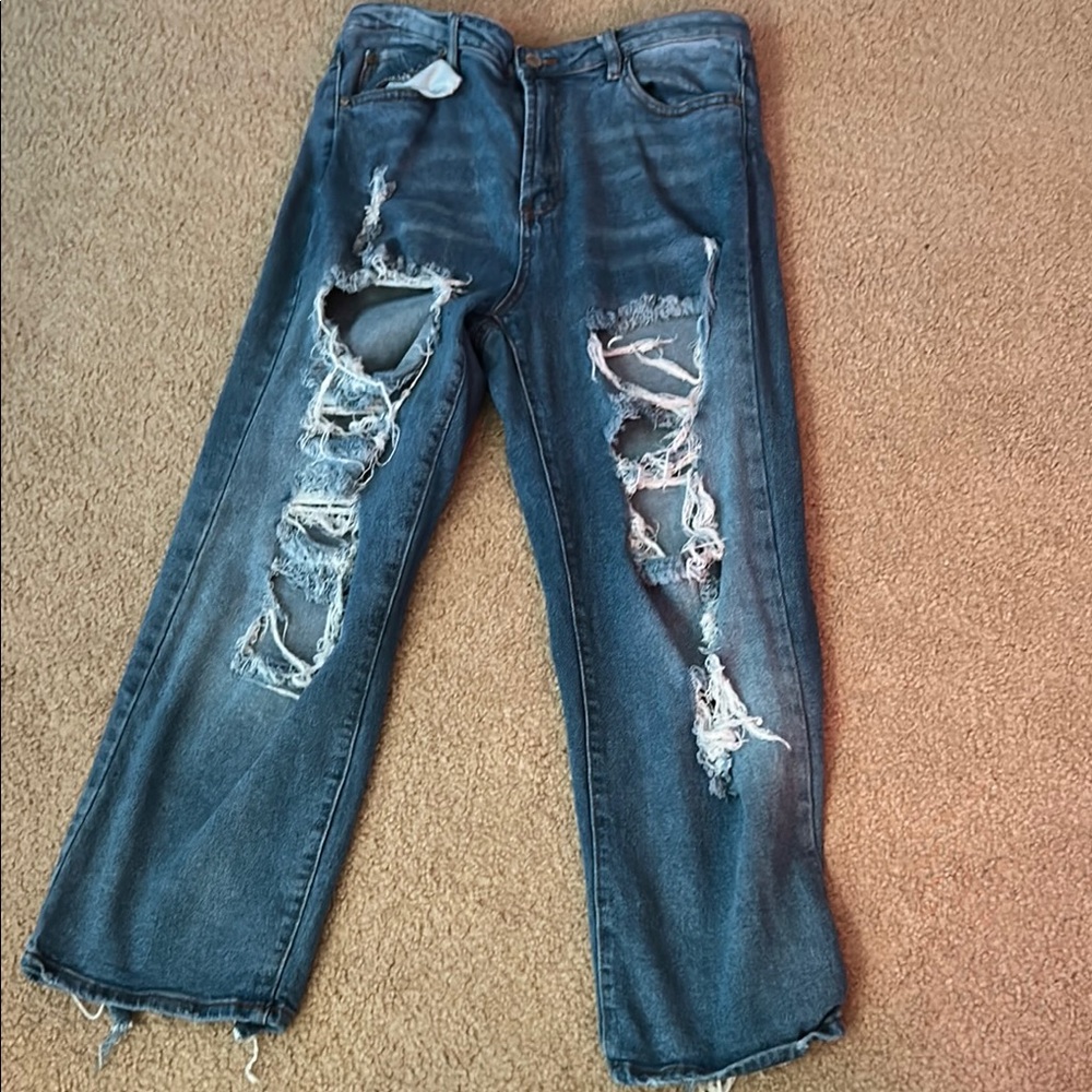 Blue Straight Distressed Jeans with Frayed Hem